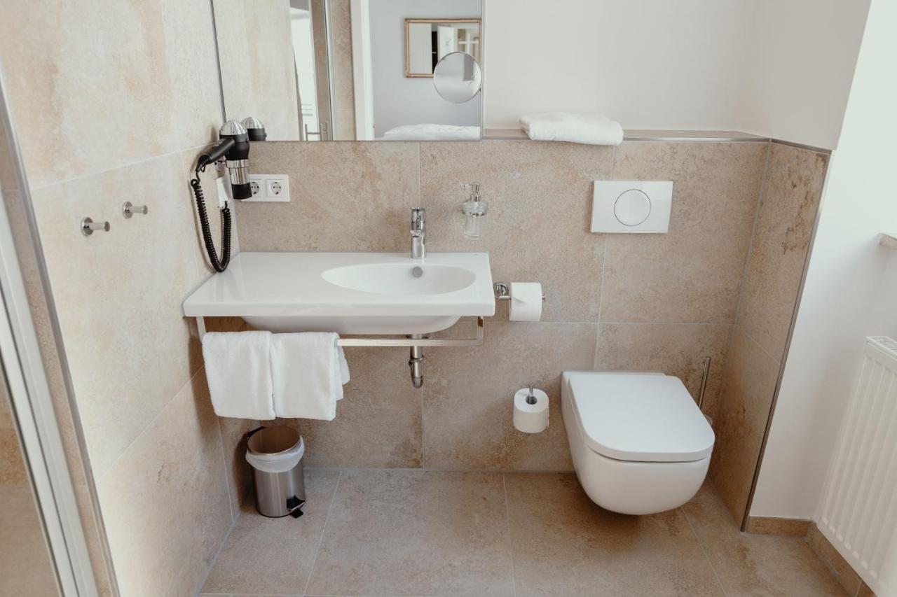 Hotel Schierlinger Braeustueberl Экстерьер фото